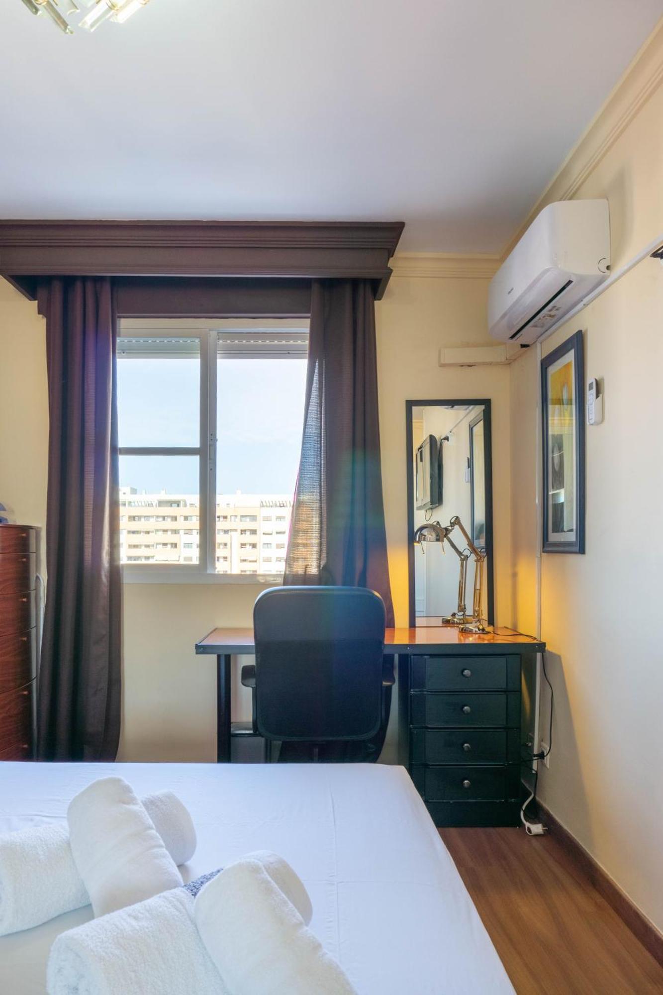 Apartment Aconte Malaga Bagian luar foto