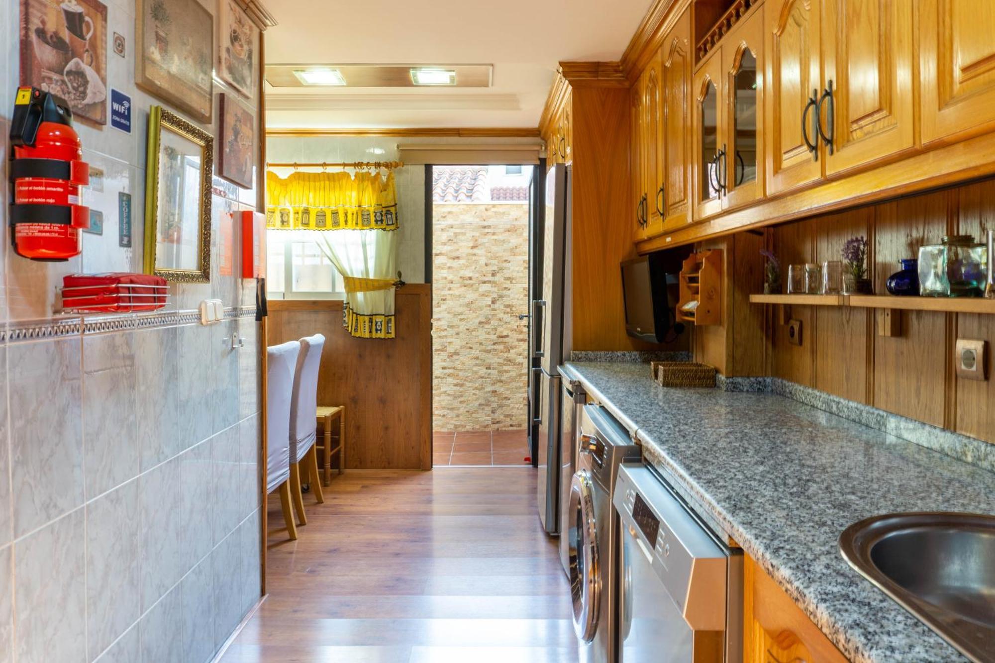 Apartment Aconte Malaga Bagian luar foto